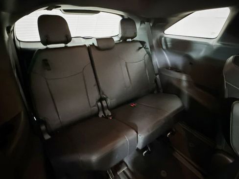 Used 2023 Toyota Sienna XSE AWD/4WD image 28