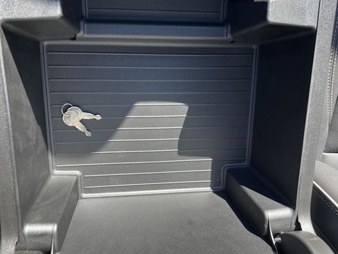 New 2026 Chevrolet Suburban Premier image 26