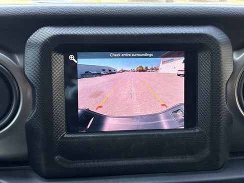 Used 2023 Jeep Gladiator Willys image 20