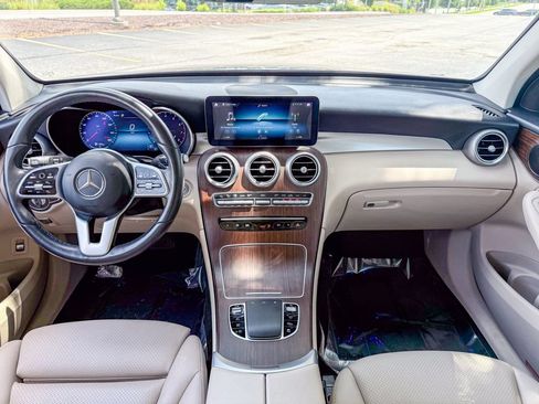 Used 2022 Mercedes-Benz GLC 300 4MATIC image 14
