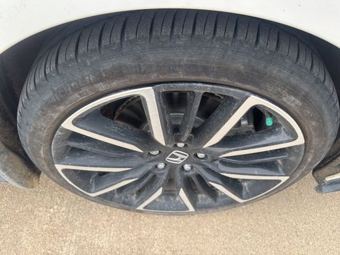 Used 2025 Honda Accord Touring image 12