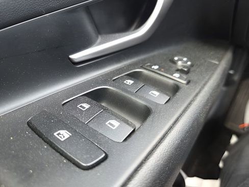 Used 2025 Hyundai Elantra Blue image 21