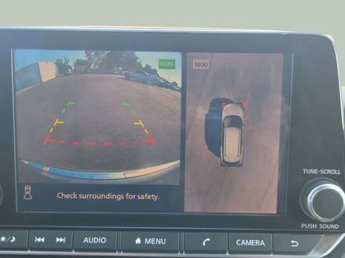 Used 2021 Nissan Rogue SL image 32