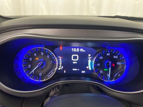 Used 2019 Chrysler Pacifica Touring-L Plus w/ S Appearance Package image 15