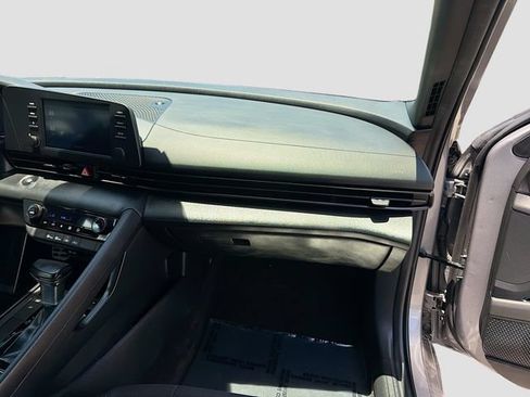 Certified 2025 Hyundai Elantra Sport FWD image 26