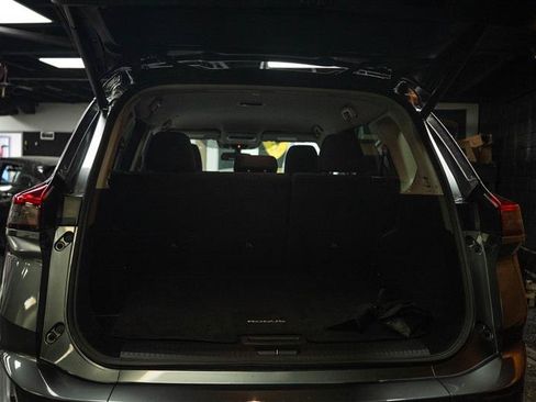 Used 2024 Nissan Rogue SV FWD image 7