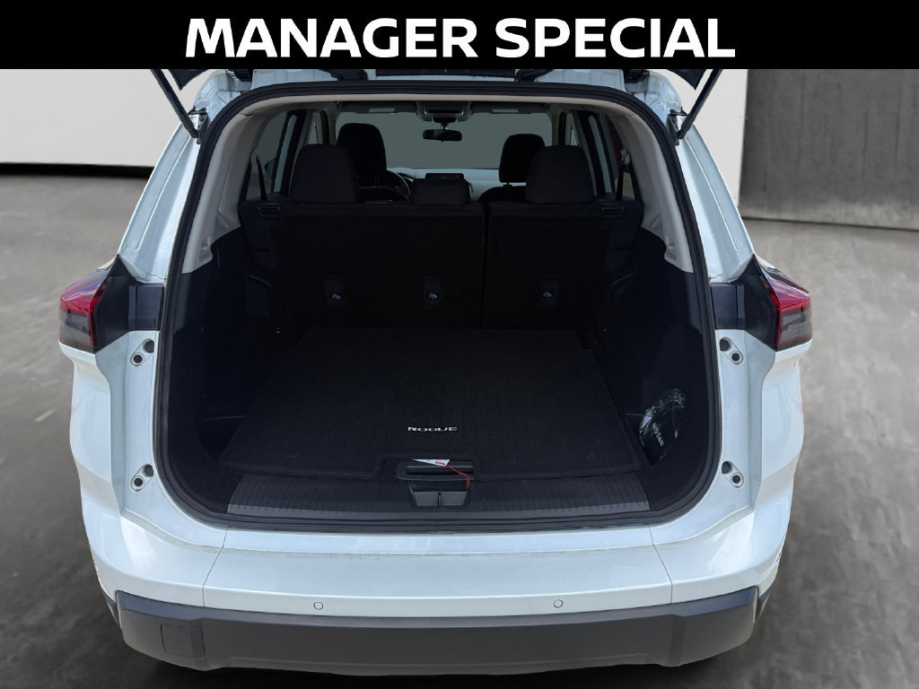 Used 2025 Nissan Rogue S FWD image 18