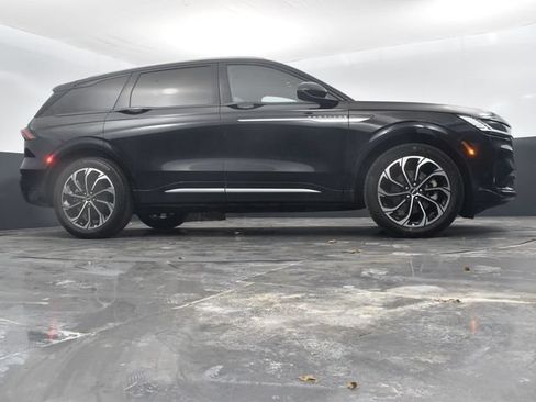Used 2024 Lincoln Nautilus Reserve AWD/4WD image 46