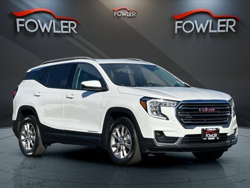 Used 2024 GMC Terrain SLT AWD/4WD image 7