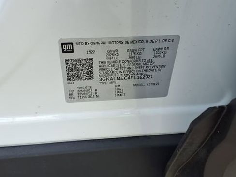 Used 2023 GMC Terrain SLE FWD image 32