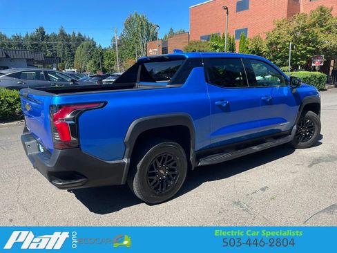 Used 2025 Chevrolet Silverado EV LT AWD/4WD image 11