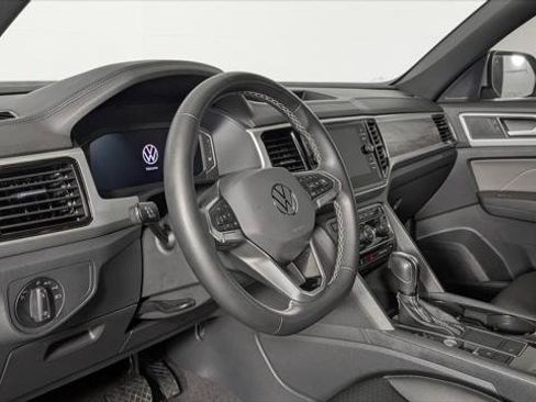 Used 2023 Volkswagen Atlas Cross Sport SE FWD image 24