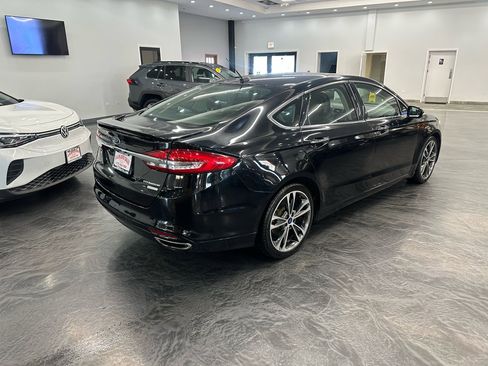 Used 2017 Ford Fusion Titanium image 5