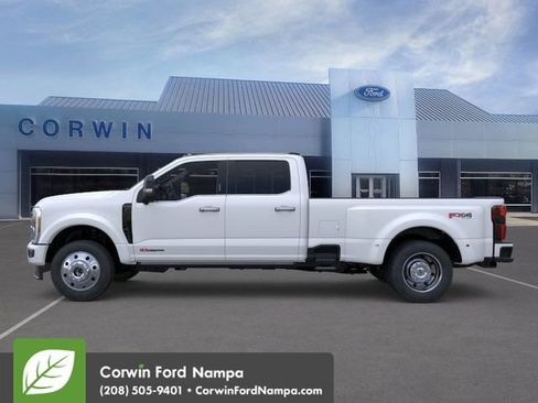 New 2026 Ford F450 Platinum w/ FX4 Off-Road Package image 4