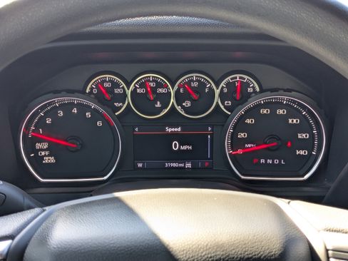 Used 2022 Chevrolet Silverado 1500 Custom w/ LPO, Blackout Package image 25