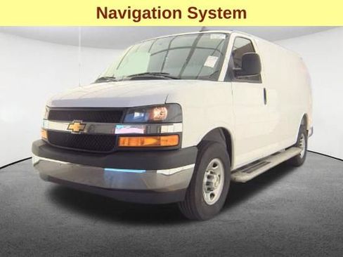 Used 2025 Chevrolet Express 2500 w/ Driver Convenience Package RWD image 4