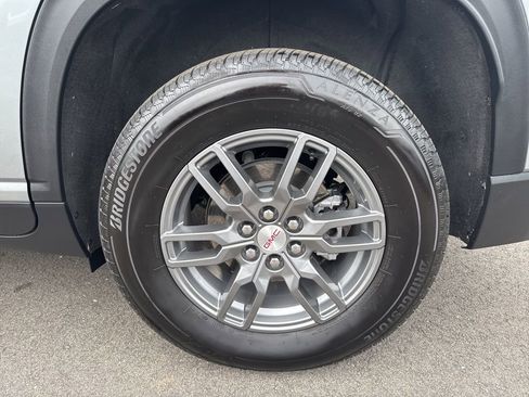 Used 2025 GMC Acadia Elevation image 33