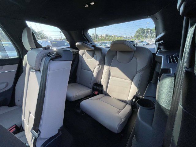 Certified 2026 Volvo XC90 B6 Ultra w/ Protection Package Premier AWD/4WD image 14