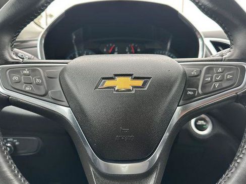 Used 2018 Chevrolet Equinox LT FWD image 22