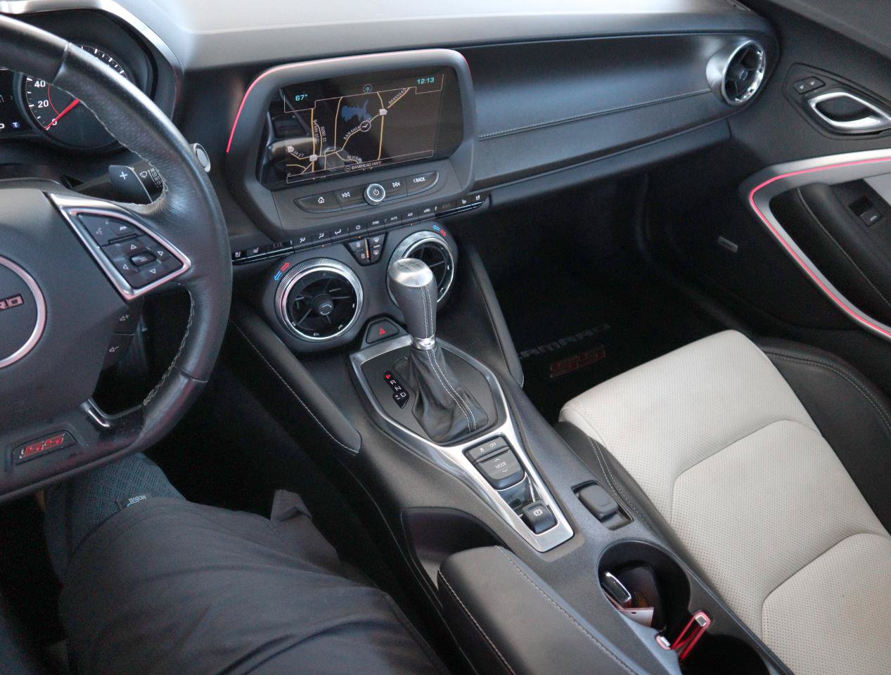 Used 2018 Chevrolet Camaro SS RWD image 32