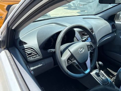Used 2017 Hyundai Accent Value Edition FWD image 6