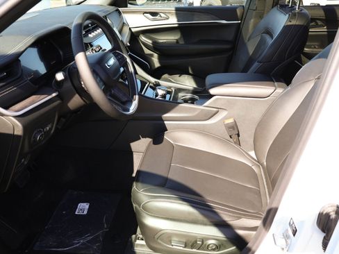 New 2026 Jeep Grand Cherokee Limited AWD/4WD image 5