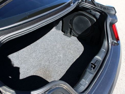 Used 2019 Ford Mustang Shelby GT350 w/ Technology Package image 9