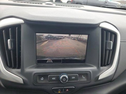 Used 2022 GMC Terrain SLE w/ Elevation Edition image 26