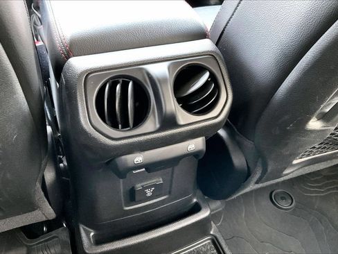 Certified 2018 Jeep Wrangler Unlimited Rubicon AWD/4WD image 16