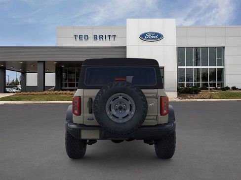 New 2025 Ford Bronco Badlands image 6