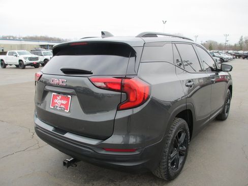 Used 2020 GMC Terrain SLE w/ Driver Convenience Package image 3