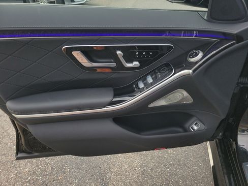 Certified 2025 Mercedes-Benz S 580 4MATIC Sedan image 21