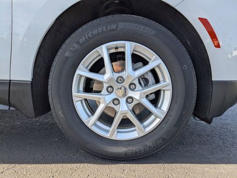 Used 2022 Chevrolet Equinox LS image 11