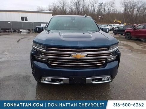Used 2019 Chevrolet Silverado 1500 High Country w/ Technology Package AWD/4WD image 2