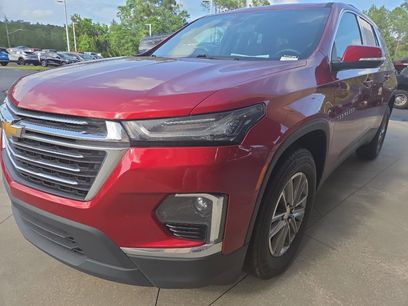 Used 2023 Chevrolet Traverse LT