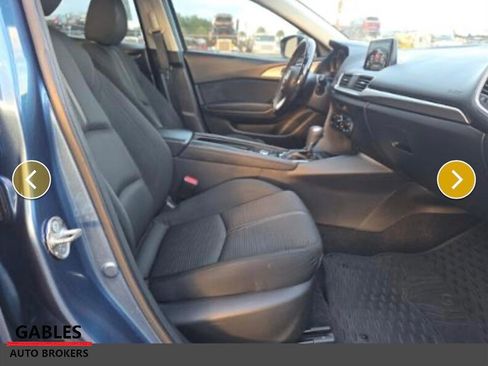 Used 2018 MAZDA MAZDA3 Sport w/ Preferred Equipment Package FWD image 9