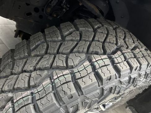 Used 2022 Ford F150 Lariat w/ Equipment Group 502A High image 46