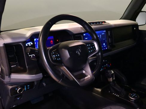Used 2023 Ford Bronco Everglades image 11