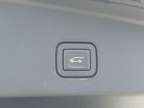 Certified 2024 Cadillac Lyriq Luxury AWD/4WD image 11