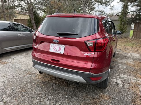 Used 2019 Ford Escape Titanium image 8