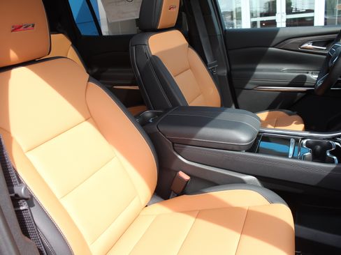 New 2027 Chevrolet Traverse Z71 w/ Enhanced Driving Package AWD/4WD image 21