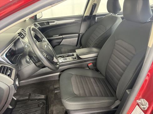 Certified 2020 Ford Fusion SE image 12