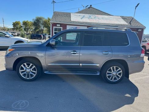 Used 2013 Lexus LX 570 4WD image 3
