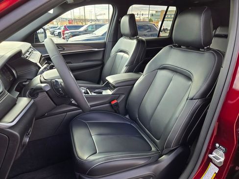 New 2026 Jeep Grand Cherokee Limited image 13