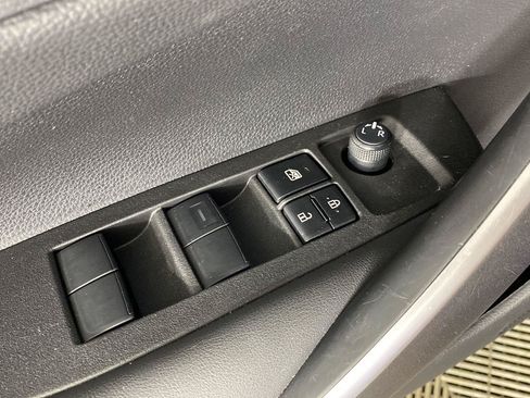 Used 2022 Toyota Corolla SE w/ Carpet Mat Package (TMS) FWD image 21