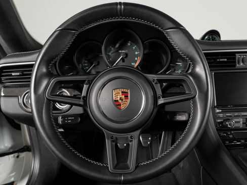 Used 2016 Porsche 911 R image 19