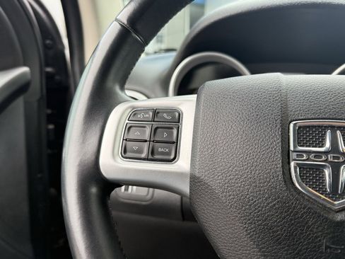 Used 2018 Dodge Journey SE w/ Popular Equipment Group image 12