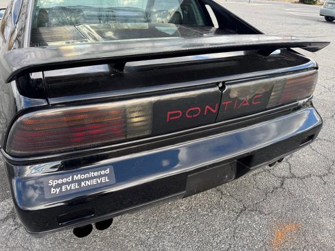 Used 1987 Pontiac Fiero GT image 4