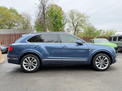Used 2017 Bentley Bentayga AWD/4WD image 5