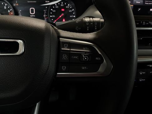 Used 2025 Jeep Compass Limited AWD/4WD image 37